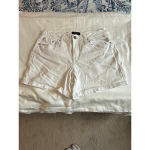 Earl White Denim Shorts